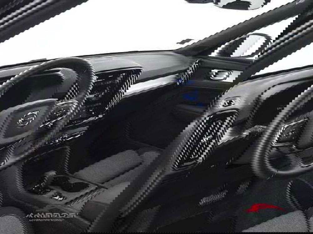 Volvo XC40 usata a Perugia (8)