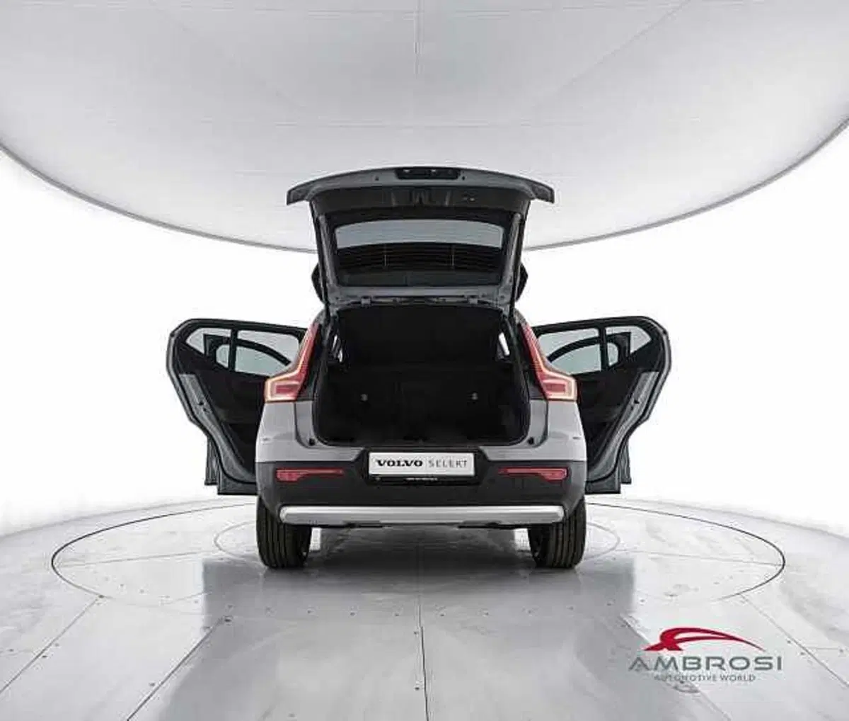 Volvo XC40 usata a Perugia (7)