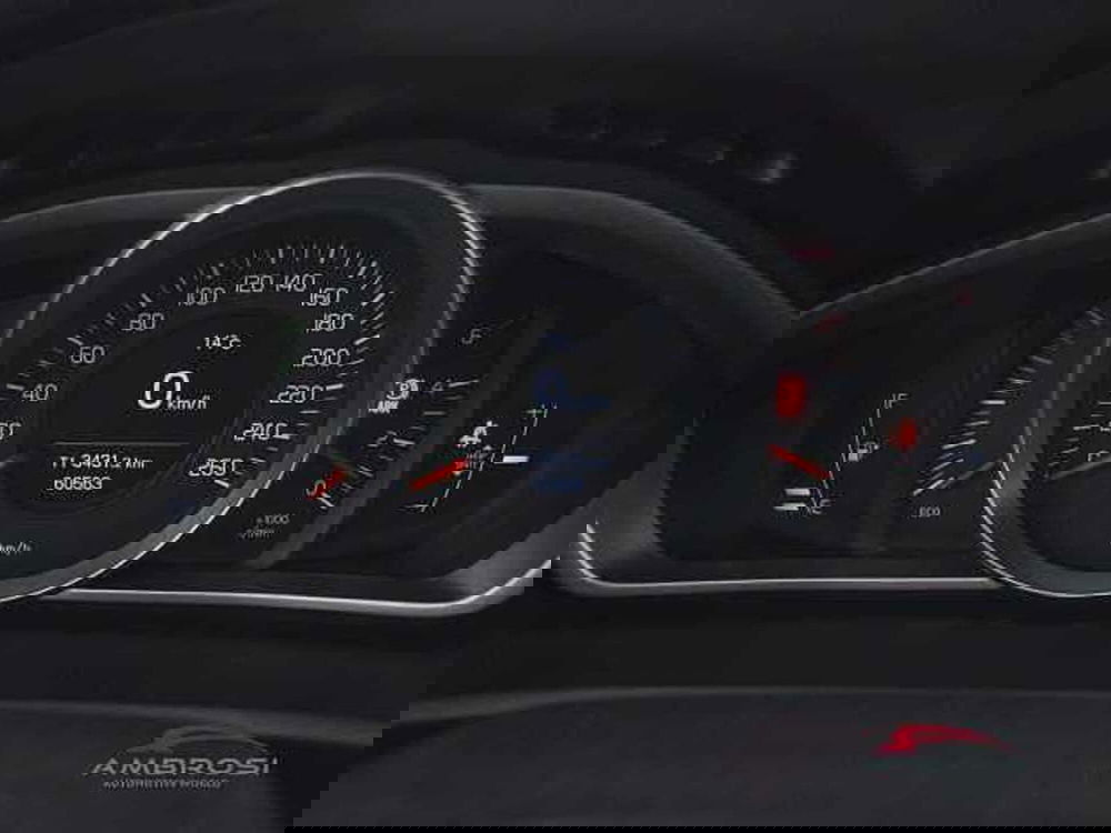 Volvo V40 Cross Country usata a Perugia (13)