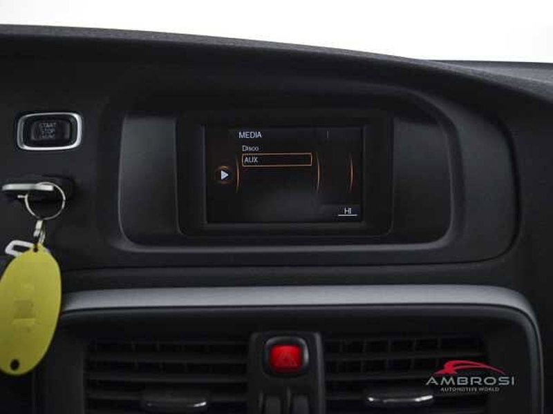 Volvo V40 Cross Country usata a Perugia (15)