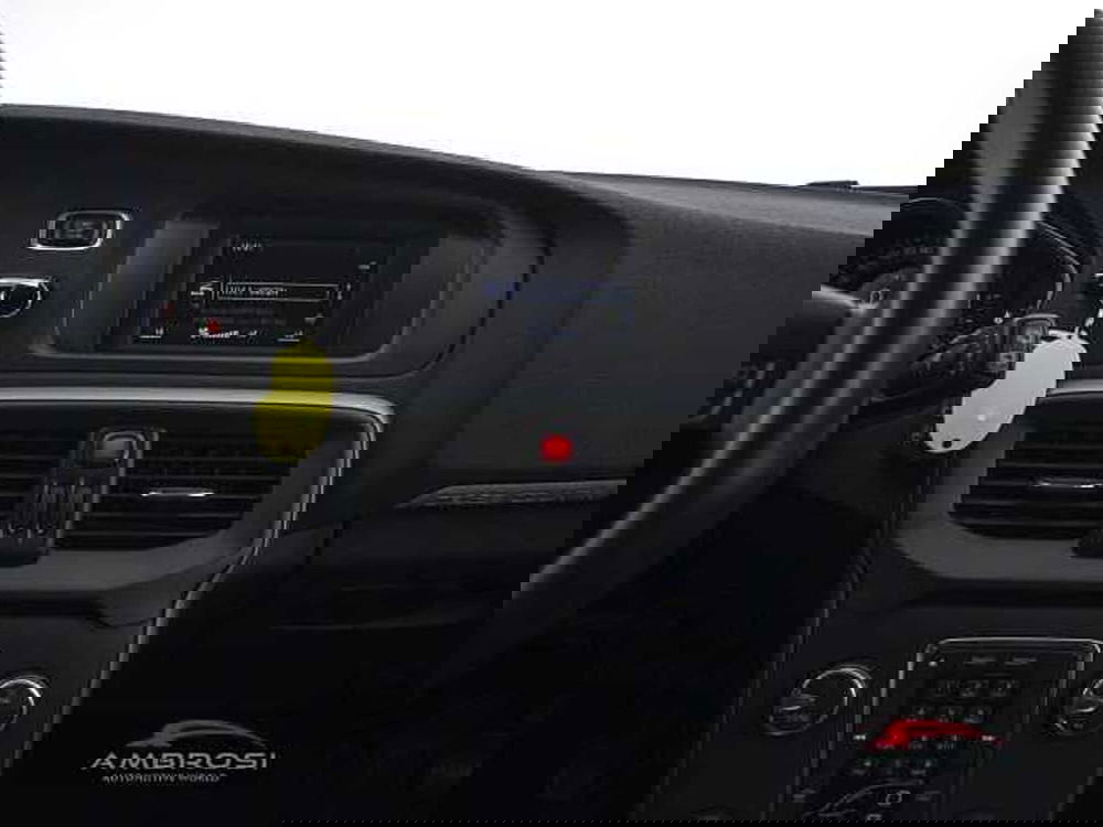 Volvo V40 Cross Country usata a Perugia (16)