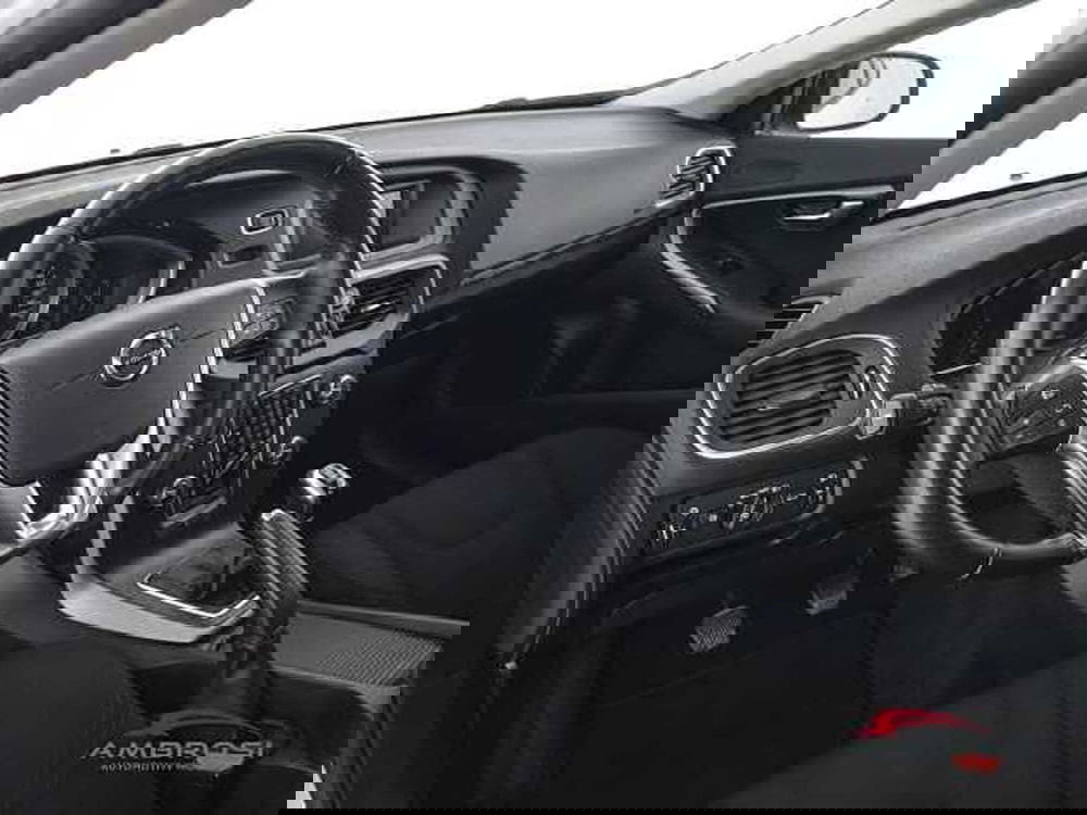 Volvo V40 Cross Country usata a Perugia (8)