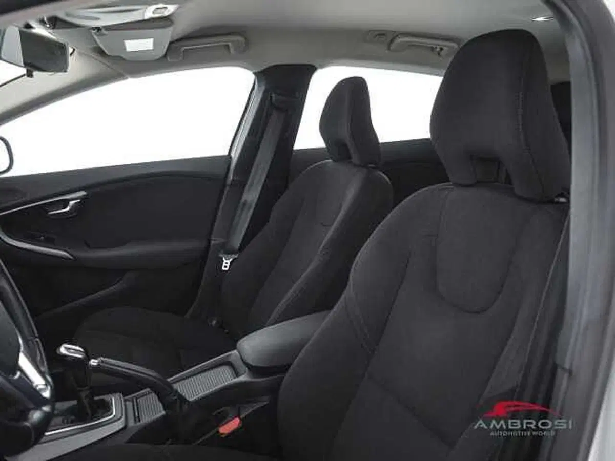 Volvo V40 Cross Country usata a Perugia (9)
