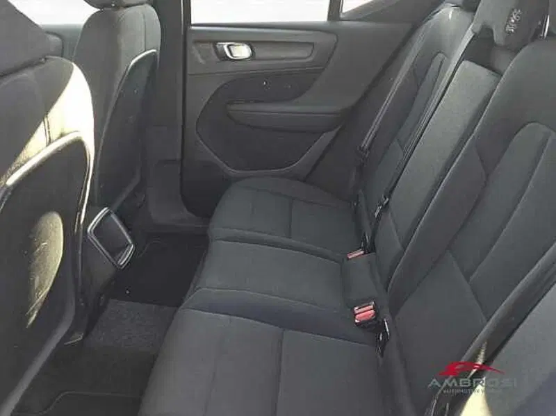 Volvo XC40 usata a Perugia (11)