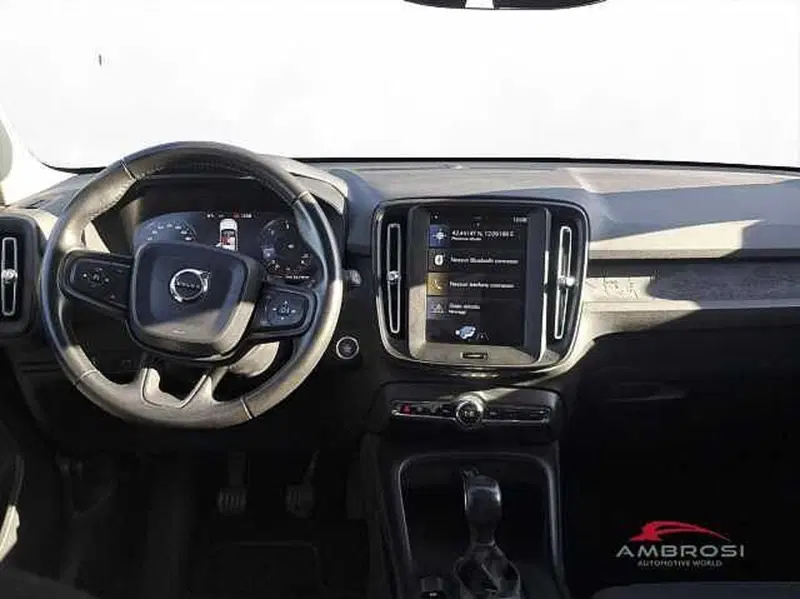 Volvo XC40 usata a Perugia (12)