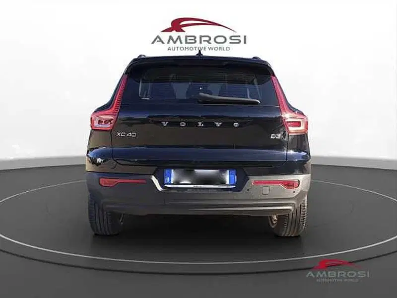 Volvo XC40 usata a Perugia (8)