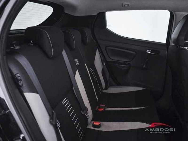 Nissan Micra usata a Perugia (11)