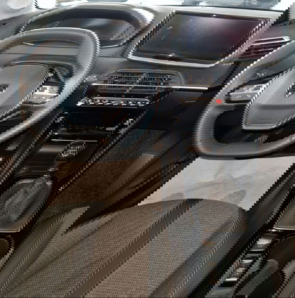 Peugeot 208 usata a Terni (11)