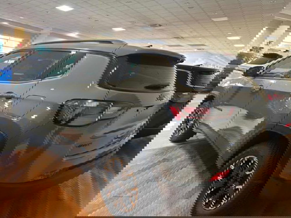 Jeep Compass nuova a Vercelli (5)