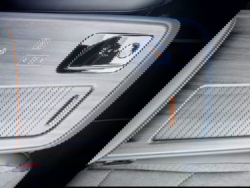 Nissan Ariya nuova a Lucca (19)