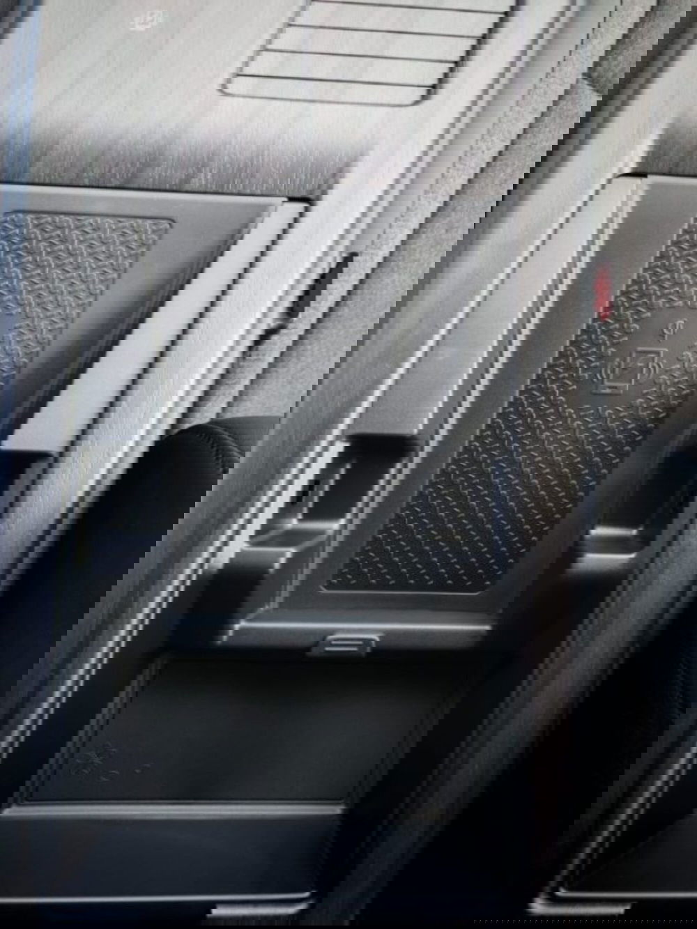 Nissan Ariya nuova a Lucca (20)