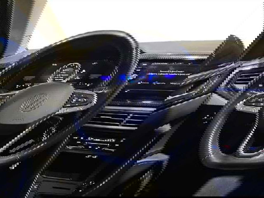 Volkswagen Taigo usata a Lecco (11)