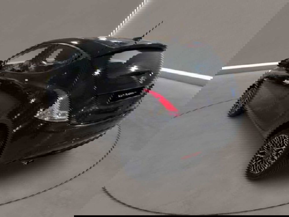 Lancia Ypsilon usata a Caltanissetta (8)