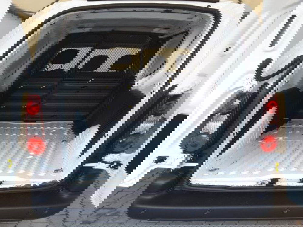 Peugeot Partner Furgone nuova a Firenze (14)