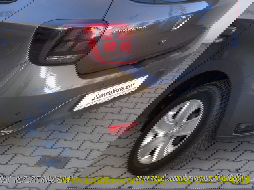 Dacia Sandero usata a Milano (16)