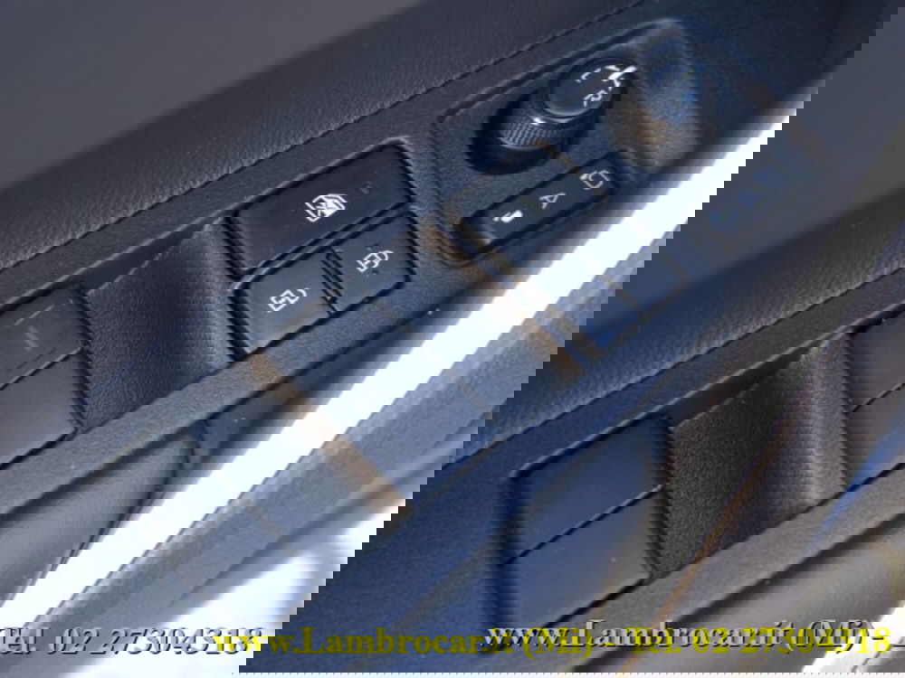 Toyota Corolla Cross Hybrid usata a Milano (18)