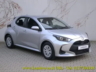 Toyota Yaris Cross 1.5 Hybrid 5p. E-CVT Active del 2025 usata a Cologno Monzese