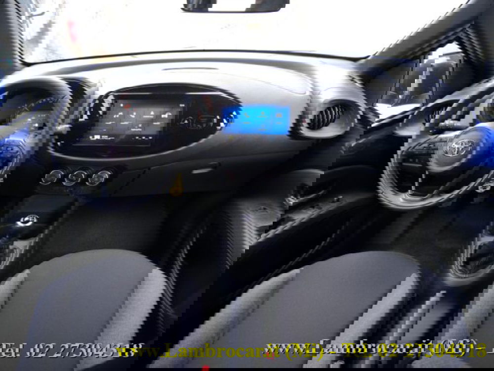 Toyota Aygo X nuova a Milano (2)