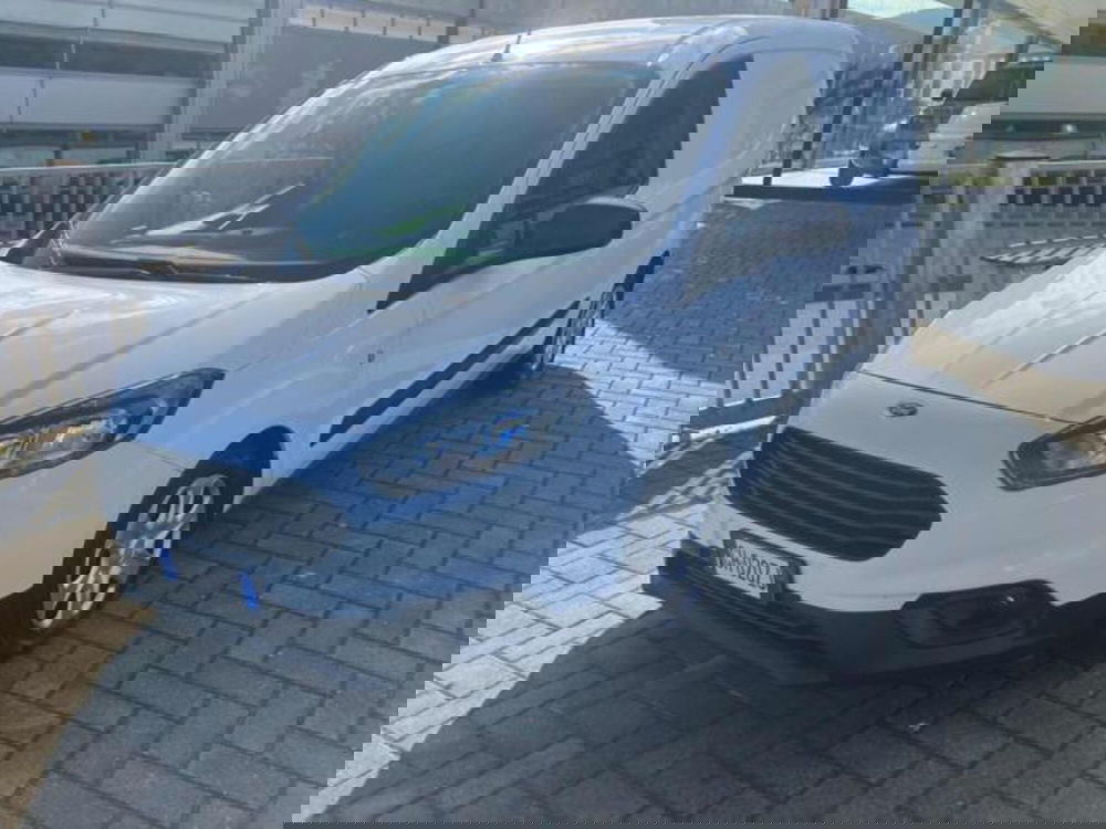 Ford Transit Courier usata a Lucca