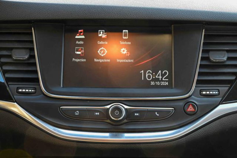 Opel Astra usata a Torino (18)