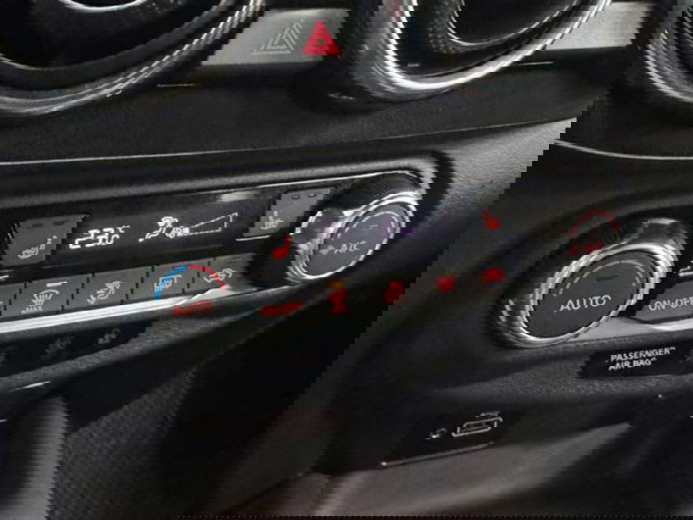 Nissan Juke usata a Como (18)