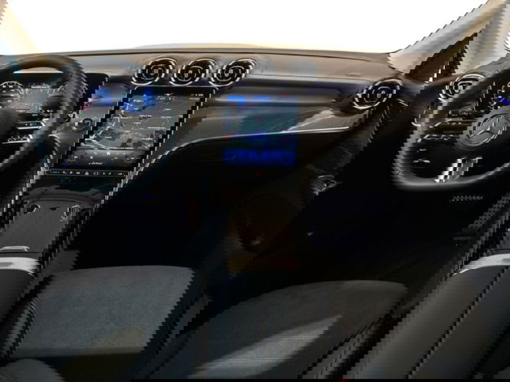 Mercedes-Benz GLC nuova a Bologna (13)