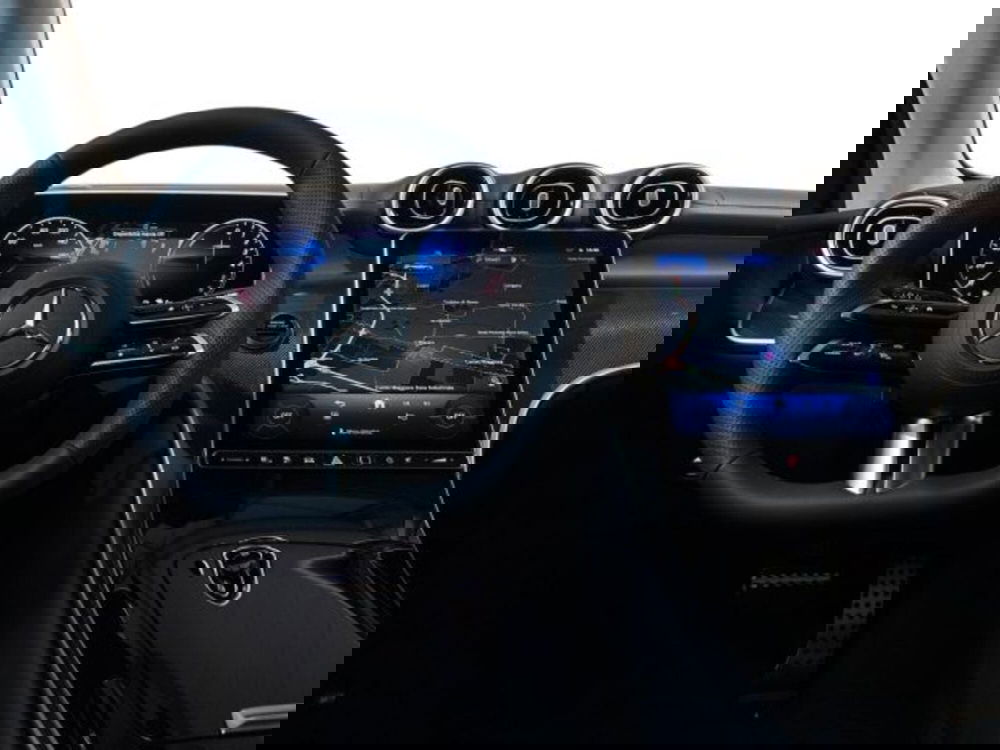 Mercedes-Benz GLC nuova a Bologna (14)