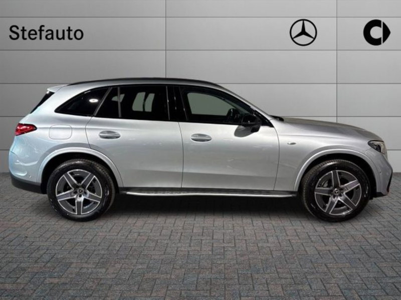 Mercedes-Benz GLC nuova a Bologna (2)