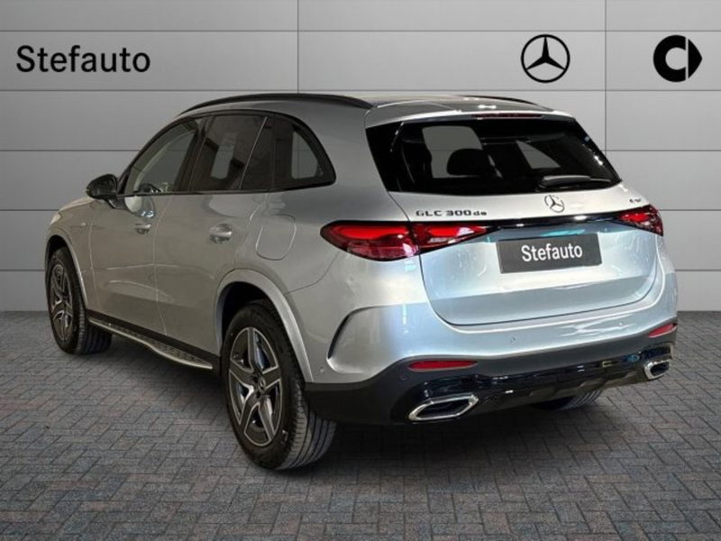 Mercedes-Benz GLC nuova a Bologna (5)
