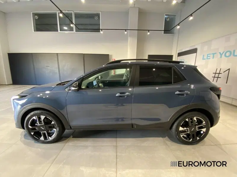 Kia Stonic nuova a Bari (10)