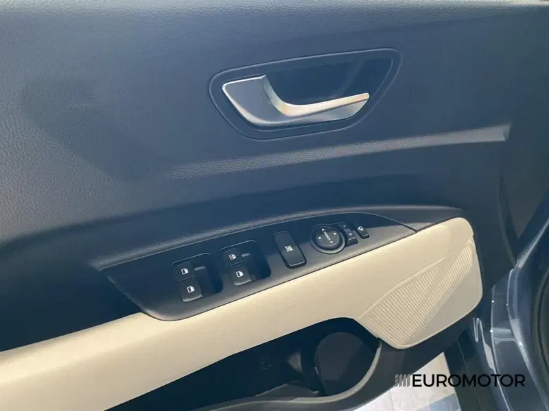 Kia Stonic nuova a Bari (11)