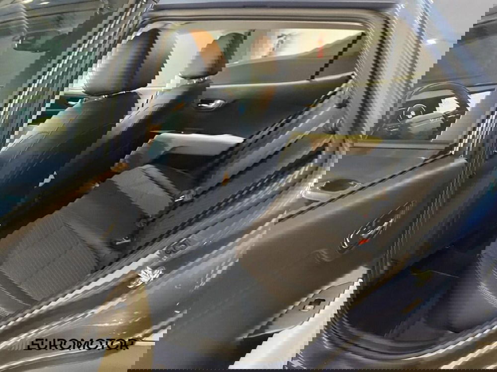 Kia Stonic nuova a Bari (15)