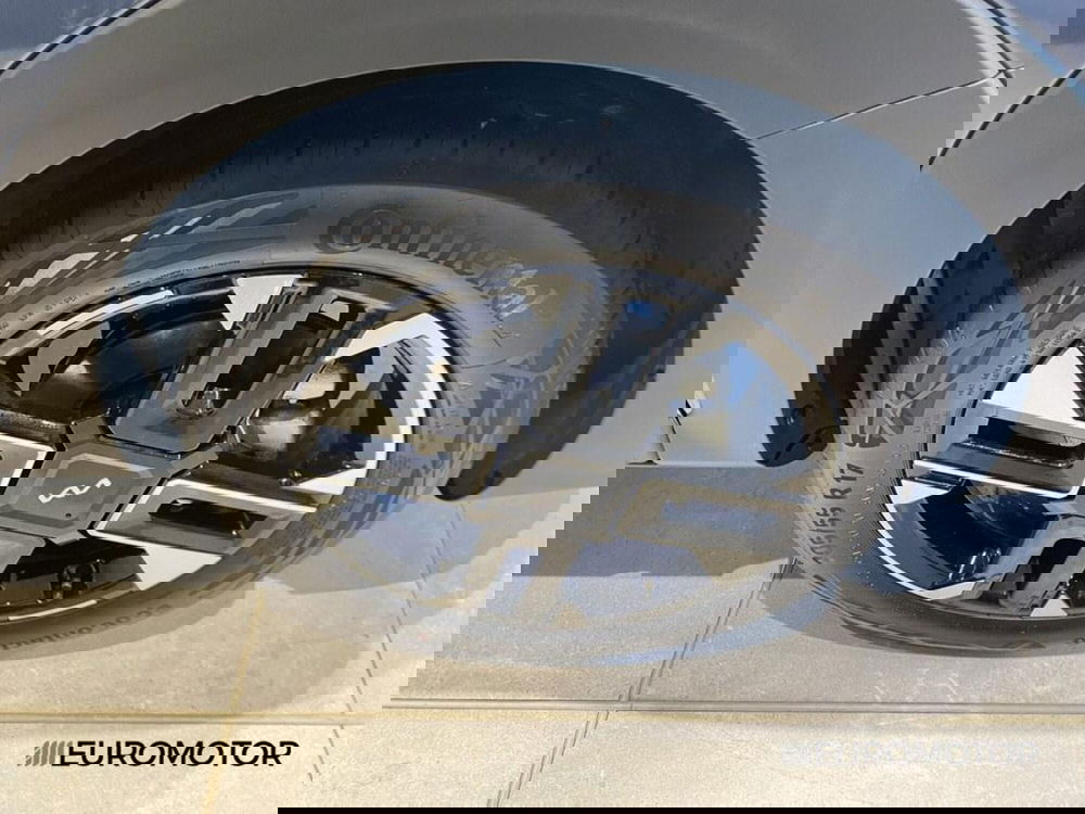 Kia Stonic nuova a Bari (5)