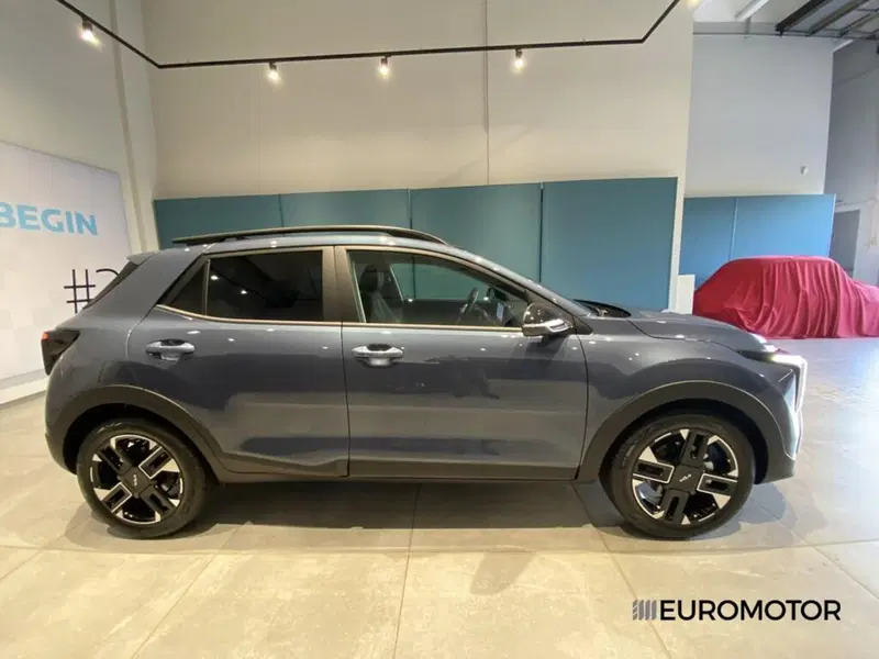 Kia Stonic nuova a Bari (6)