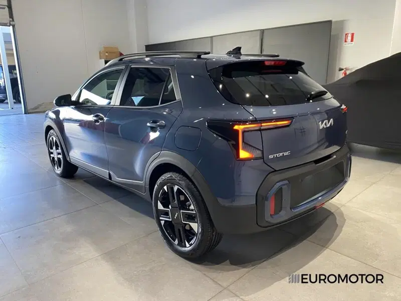 Kia Stonic nuova a Bari (9)