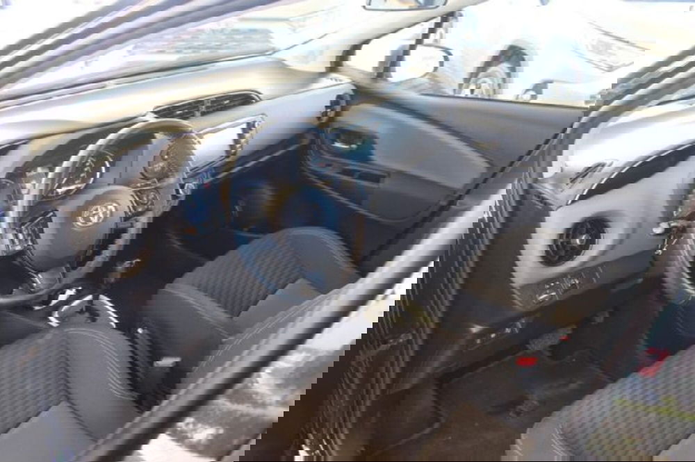 Toyota Yaris Cross usata a Roma (12)