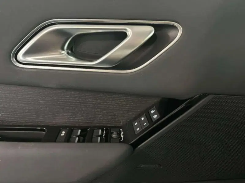 Land Rover Range Rover Velar usata a Siena (13)