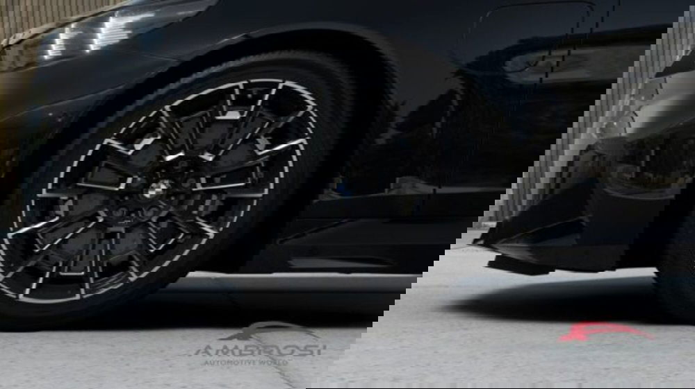 BMW Serie 5 Touring nuova a Perugia (8)