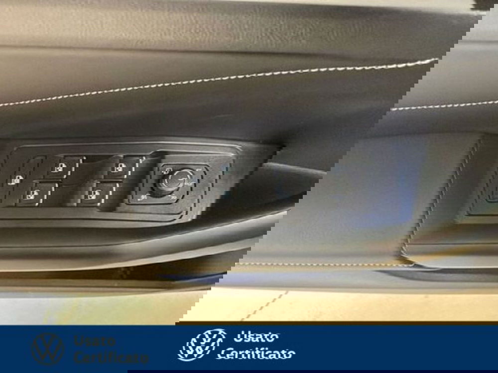 Volkswagen T-Roc usata a Vicenza (16)