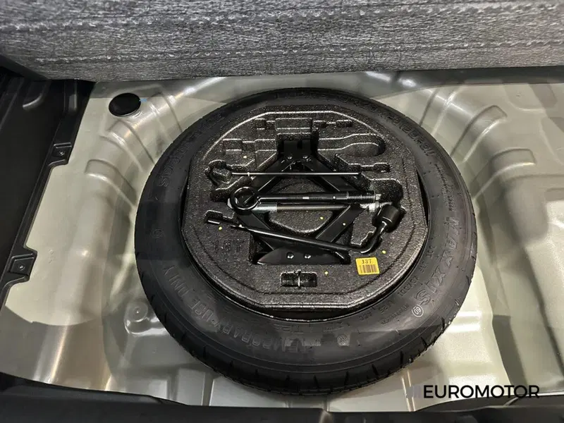 Kia Stonic nuova a Bari (14)