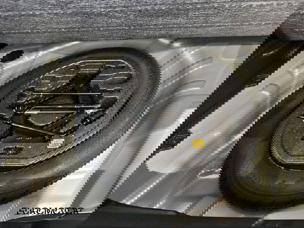 Kia Stonic nuova a Bari (14)