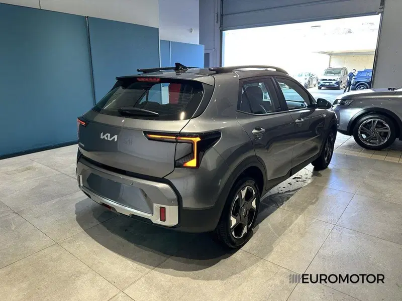 Kia Stonic nuova a Bari (5)