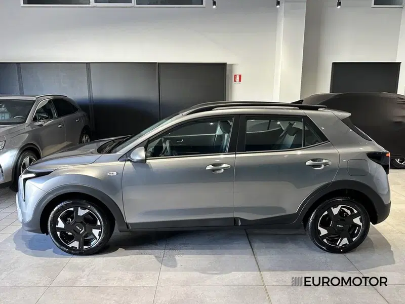 Kia Stonic nuova a Bari (8)