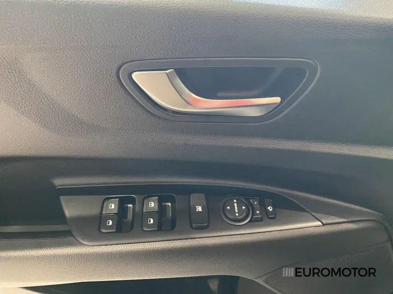 Kia Stonic nuova a Bari (11)