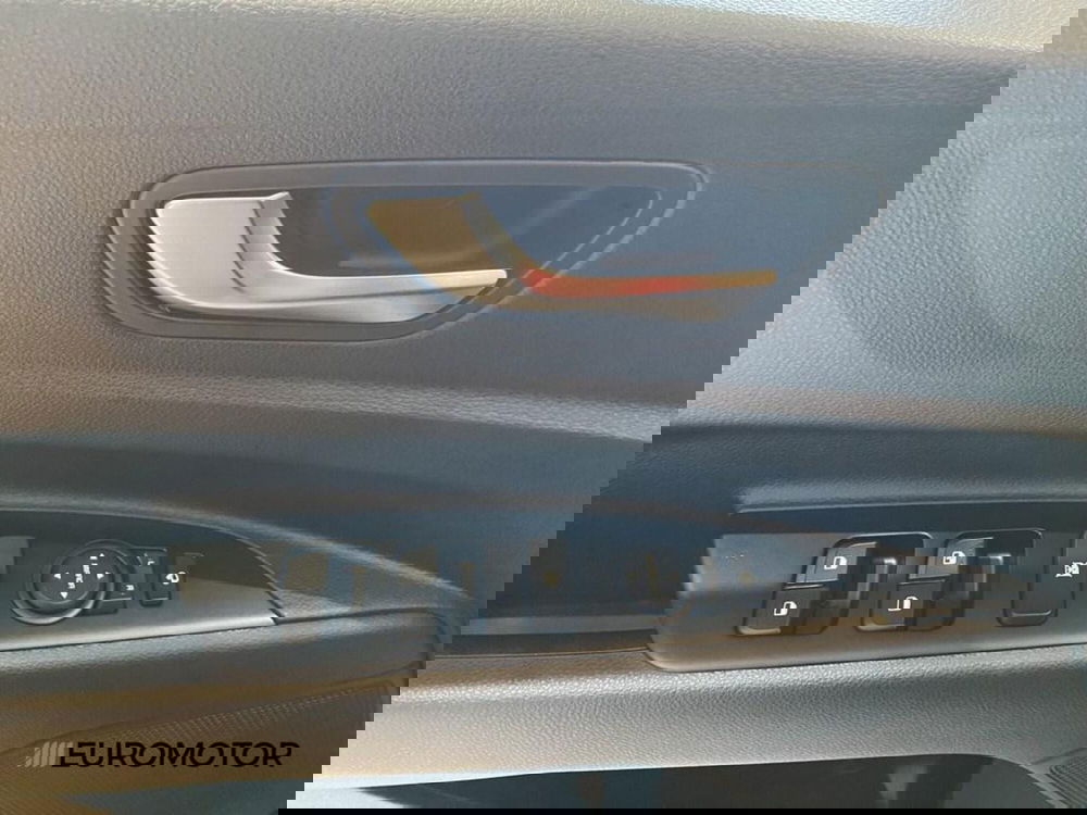 Kia Stonic nuova a Bari (11)