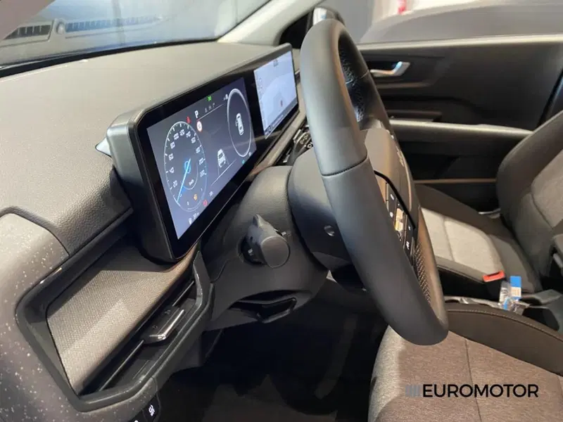 Kia Stonic nuova a Bari (12)