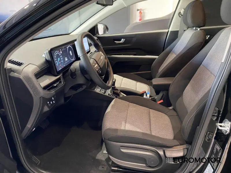 Kia Stonic nuova a Bari (14)