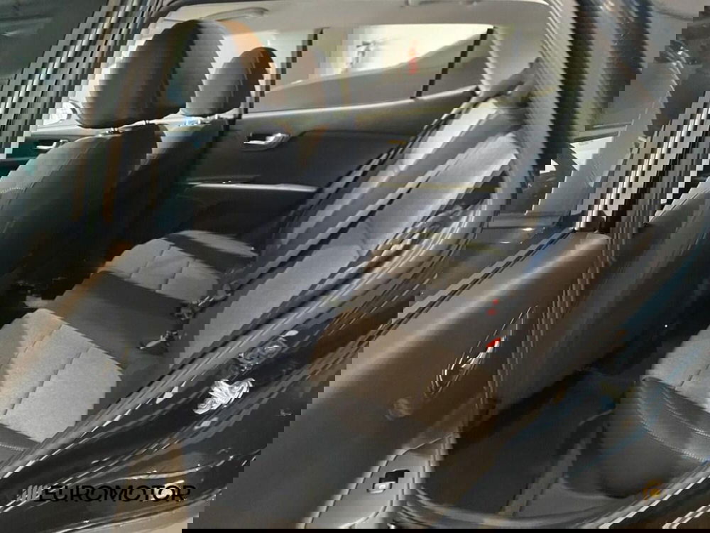 Kia Stonic nuova a Bari (15)