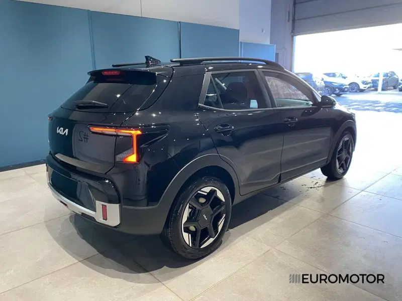 Kia Stonic nuova a Bari (7)
