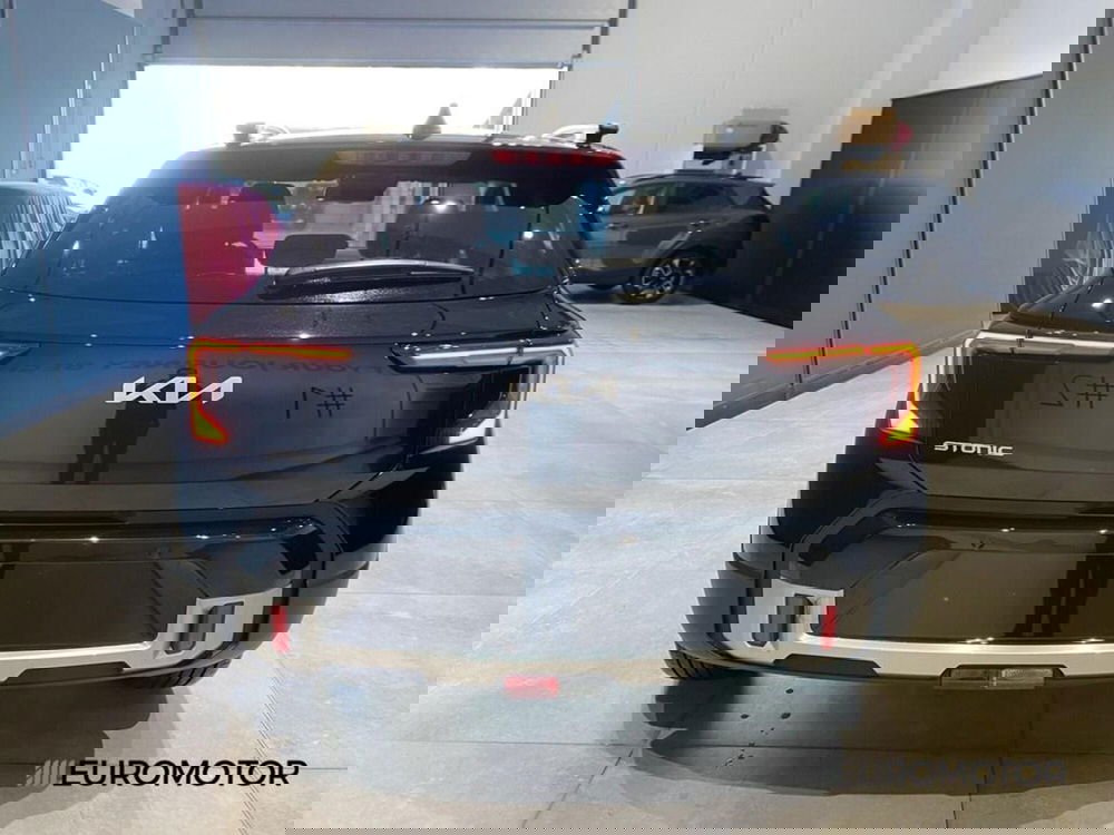 Kia Stonic nuova a Bari (8)